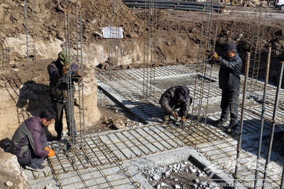 天水秦州區秦嶺鄉 易地扶貧搬遷項目建設正酣，基礎設施建設筑牢安居根基